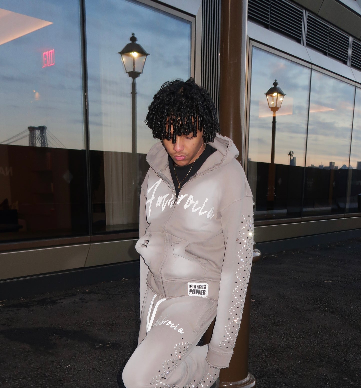 "GREY RADIANT" ZIP-UP