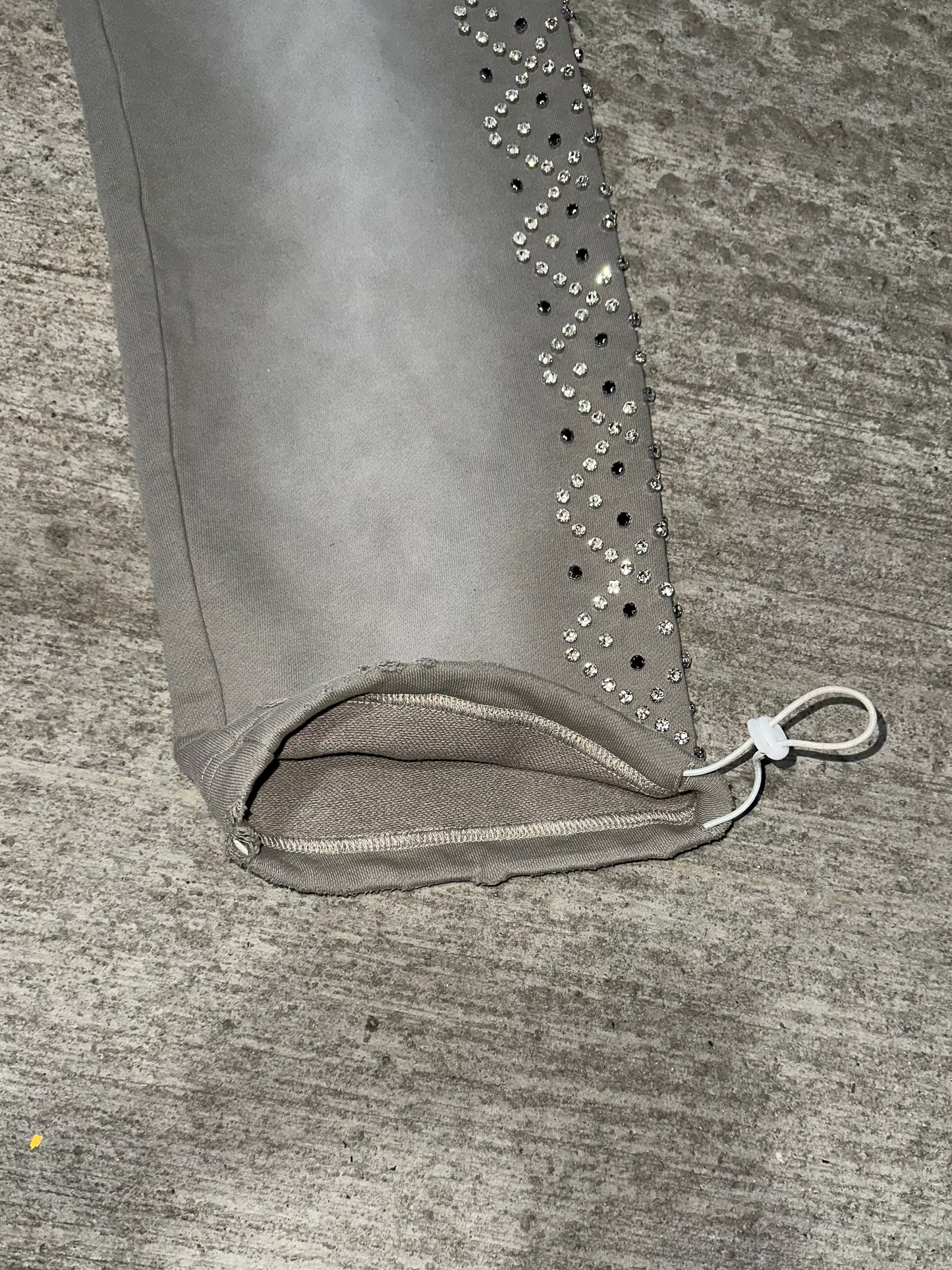 "GREY RADIANT" PANTS