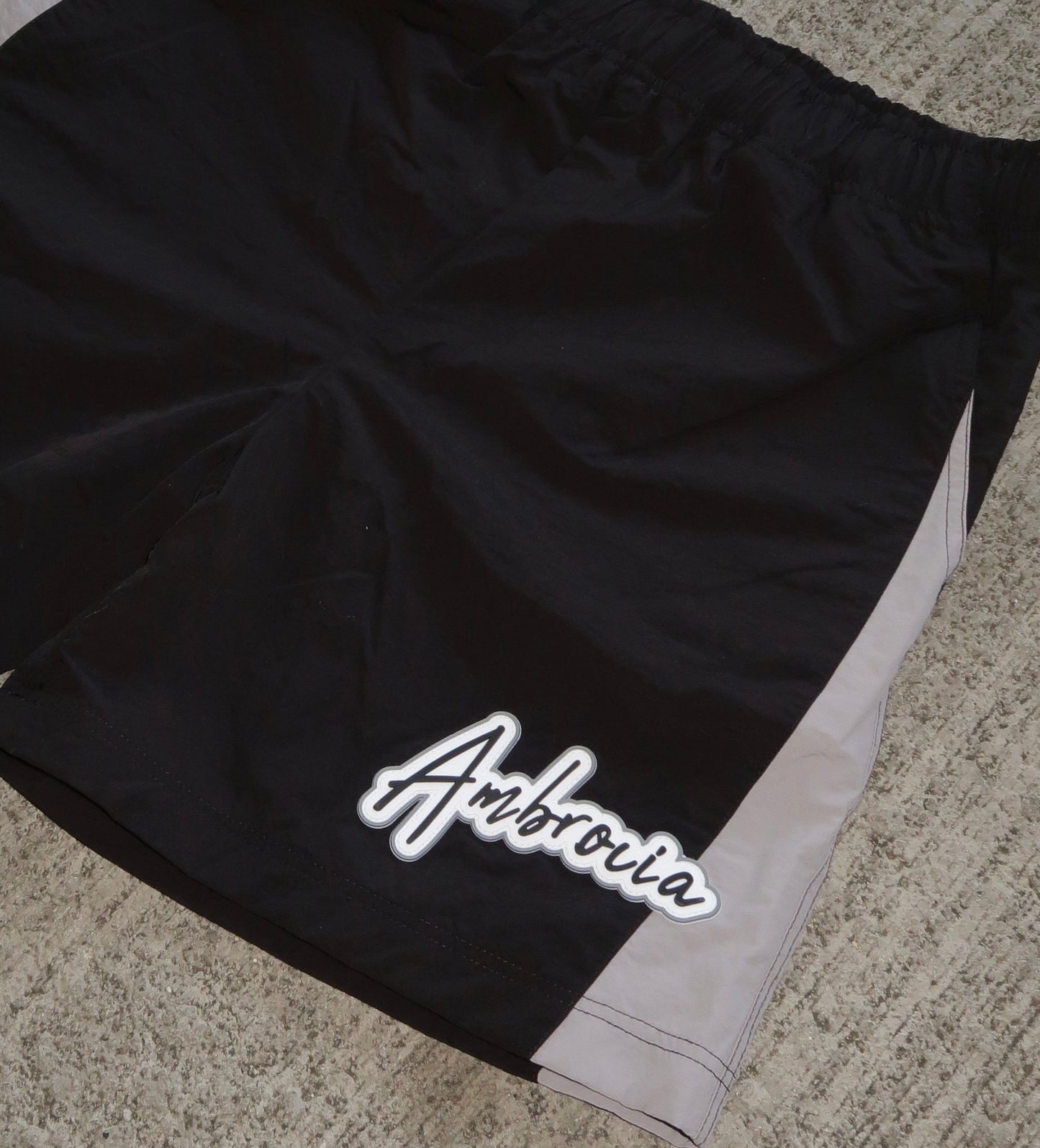 SHADOW WINDBREAKER SHORTS