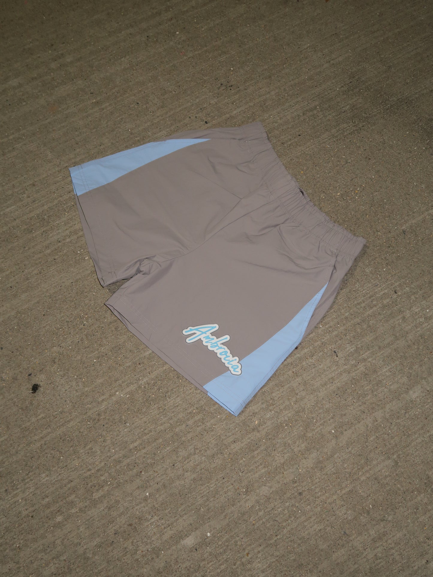 PANEL WINDBREAKER SHORTS
