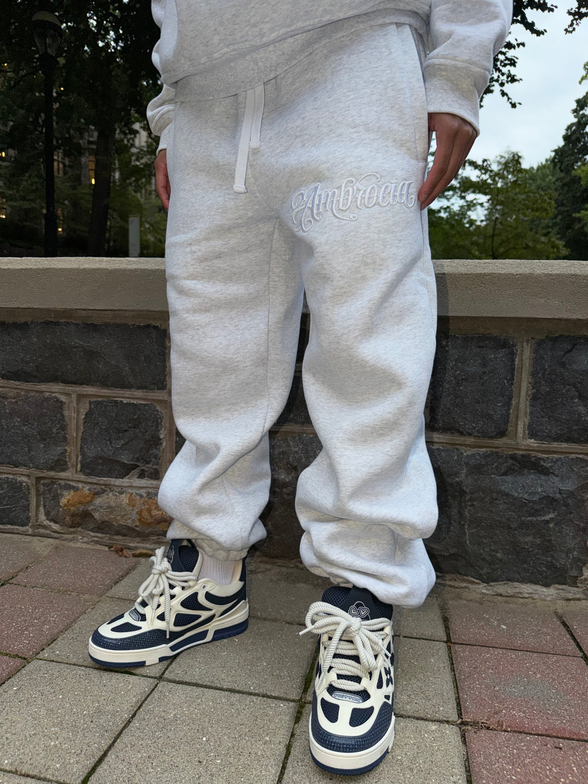GREY ASCEND SWEATPANTS